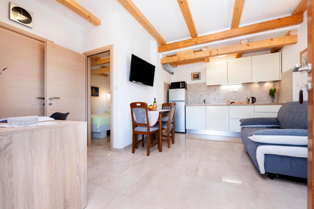 Casetta In Campagna Rovinj Exteriör bild