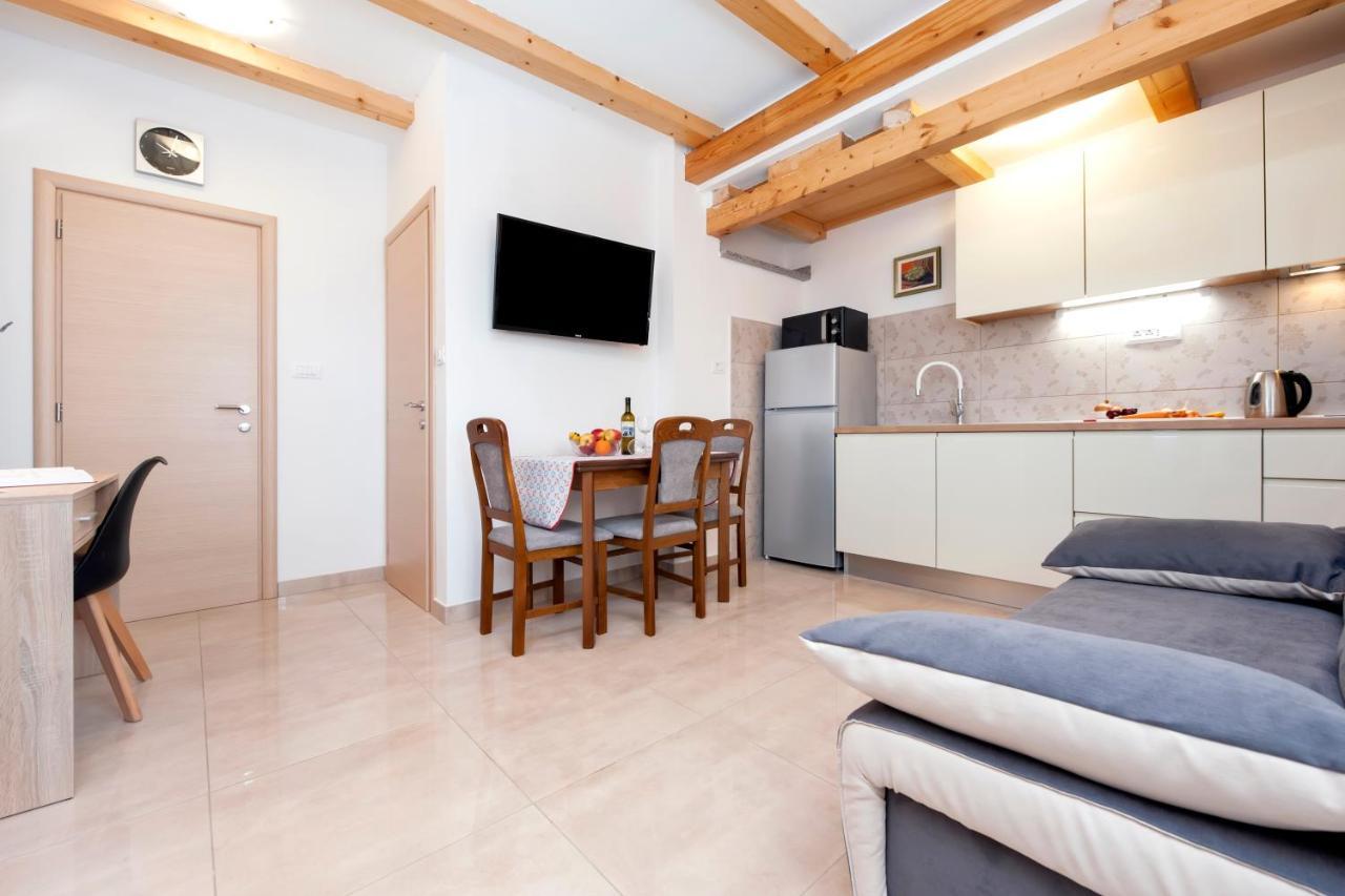 Casetta In Campagna Rovinj Exteriör bild
