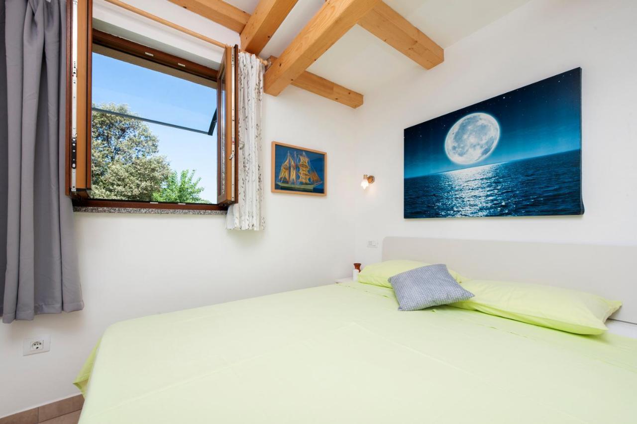 Casetta In Campagna Rovinj Exteriör bild