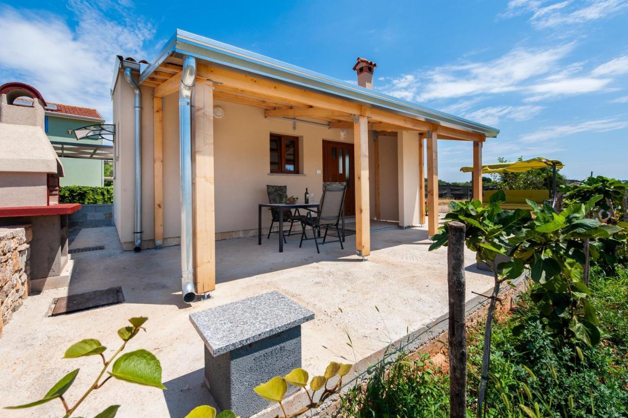 Casetta In Campagna Rovinj Exteriör bild