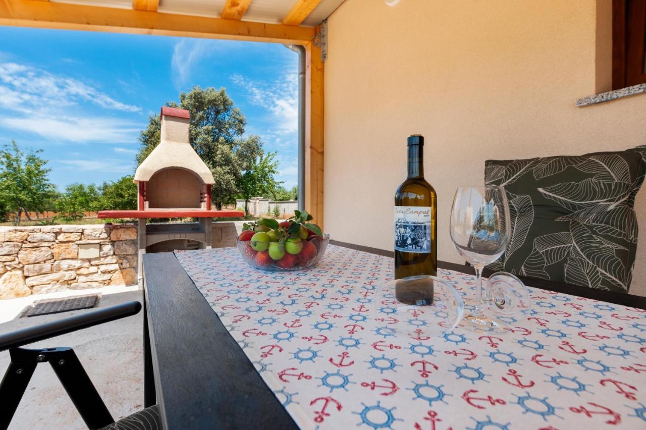 Casetta In Campagna Rovinj Exteriör bild